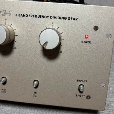Vestax FDG-1 3 Band Isolator Frequency Dividing w/power adapter image 3