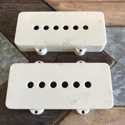 Real Life Relics White Jazzmaster® Pickup Covers (Set of 2)    [DI6] image 1