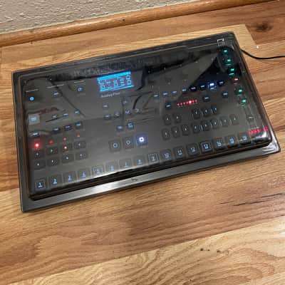 Elektron Analog Four MKII 4-Voice Tabletop Analog Synthesizer 2020 - Present - Black