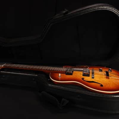 Godin 5th Ave CW Kingpin II Cutaway Cognac Burst - Used - 643 image 10