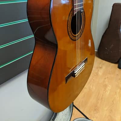 Yamaha G-225 Natural Classical Guitar With Hard Shell Case image 9
