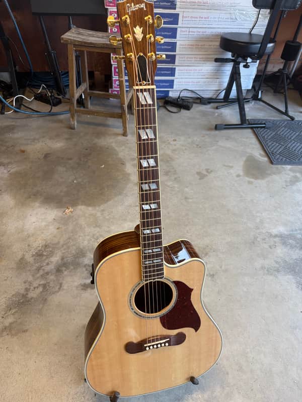 Gibson Songwriter Standard EC 2024 - Nitrocellulose image 1