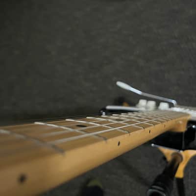 Fender Stratocaster 2000s - Burst image 11