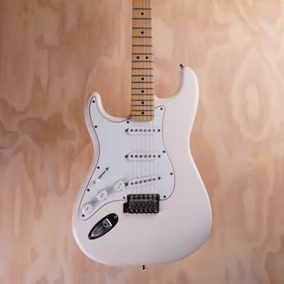 Fender Standard Stratocaster Left-Handed Electric Guitar in Olympic White image 3