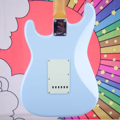 Fender Limited Edition Vintera® II Road Worn® '60s Stratocaster®, Rosewood Fingerboard, Sonic Blue image 7