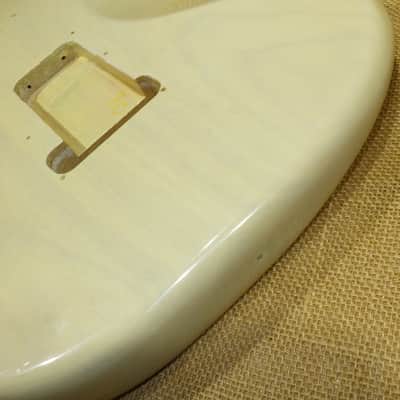 Body Ash White Blonde 4lbs, 1998 Fender American Deluxe  Stratocaster image 10