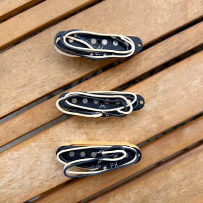 Proper Pickups "Froosh" Handwound Single Coil Stratocaster Pickup Set w/ Treble Bleed & PIO Capacitor—Aged White image 4