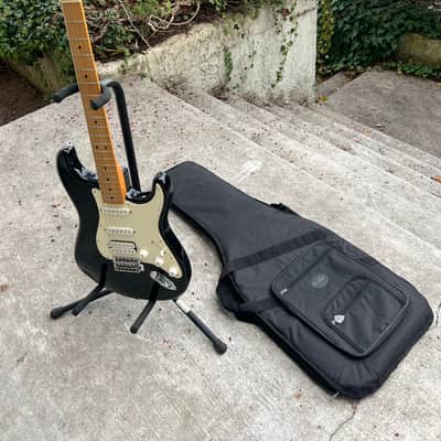 Fender Standard Stratocaster HSS Maple Neck 2010 - Black image 24