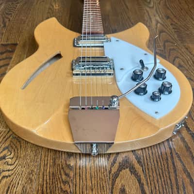 1996 Rickenbacker 330 - (Accent Vibrato) w/ OHSC image 5