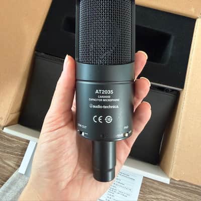 Audio-Technica AT2035 Microphone with Shock Mount, Pouch & Box image 5