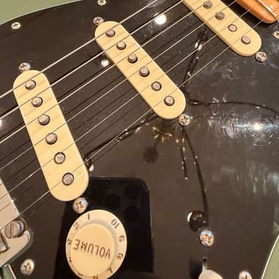 Fender American Professional Stratocaster image 6