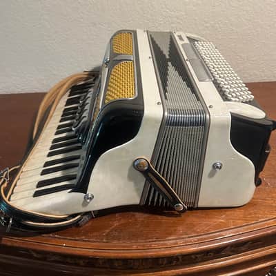Larenti Accordion Made In Italy image 10