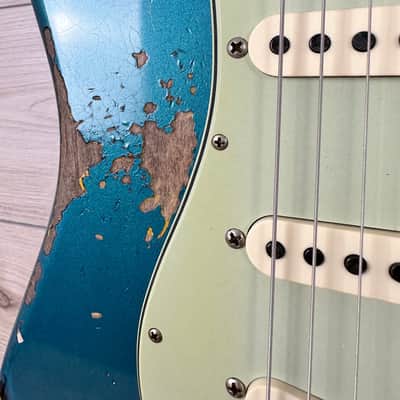 Fender Custom Shop 1961 Stratocaster Heavy Relic Aged Ocean Turquoise over 3-Color Sunburst image 11