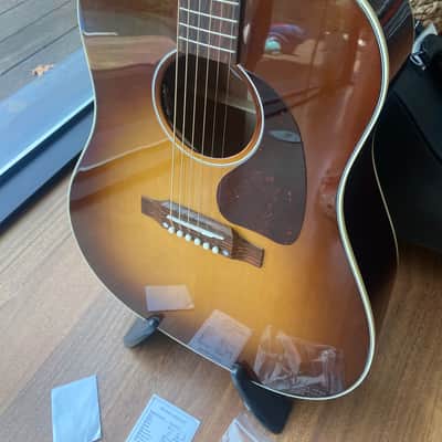 2026 Gibson J-45 Standard - Honeyburst image 2