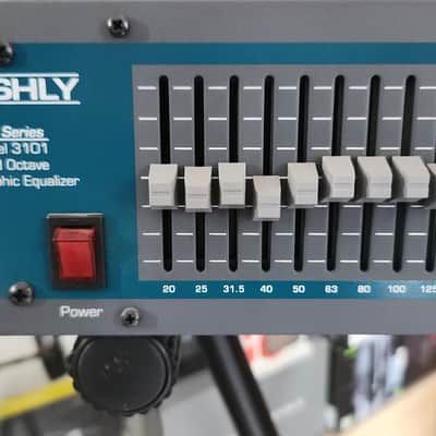 ASHLY GGX SERIES MODEL 3101 THIRD OCTAVE EQ USED - GRAY image 2