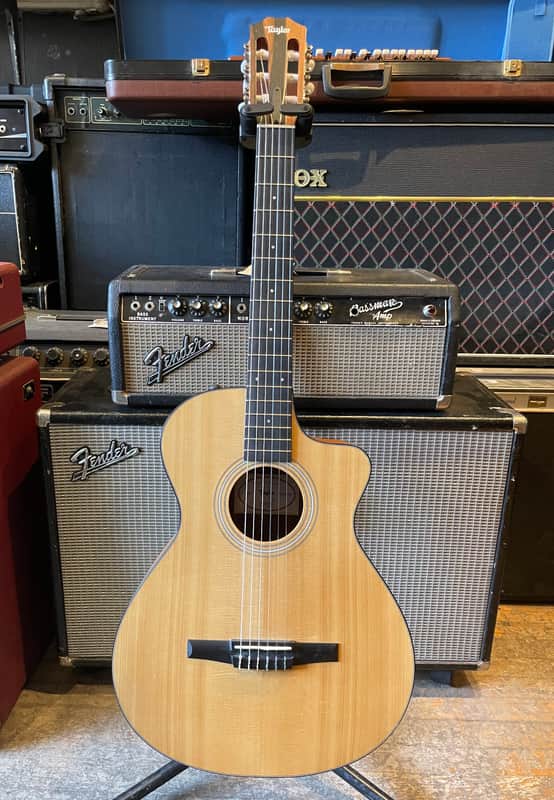 Taylor 112CE