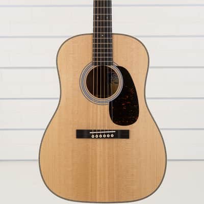 Martin O'ahu HG-28 Limited Edition Grand Auditorium Acoustic Guitar, Solid Spruce Top image 13