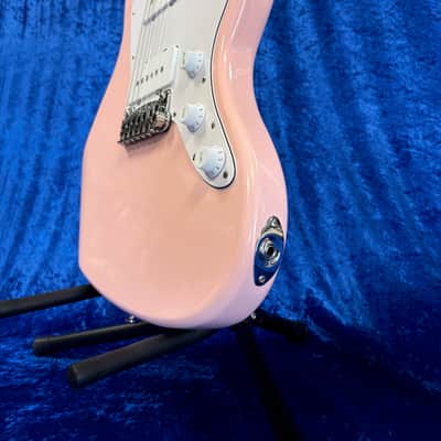 G & L Tribute Series - Pink image 5