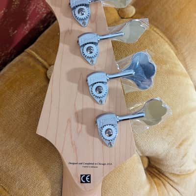 Lakland Skyline Series 44-02 Deluxe 2024 - Three Tone Sunburst image 10