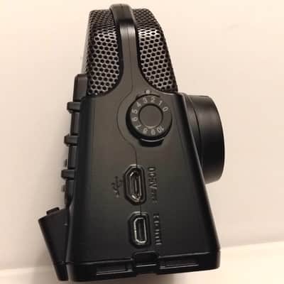 Zoom Q2n-4K Handy Video Recorder + 128GB SD Card + HDMI Cable + Tripod image 5