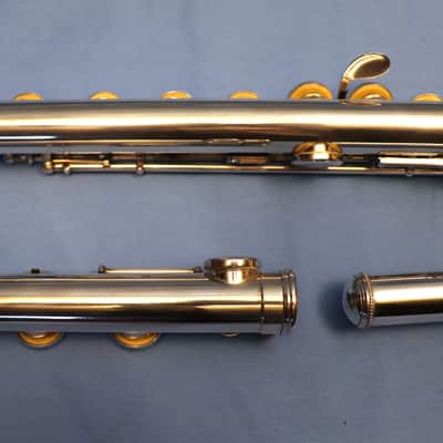 Wm. S. Haynes Plateau Model Flute #21214. New price-2,000.00 image 6
