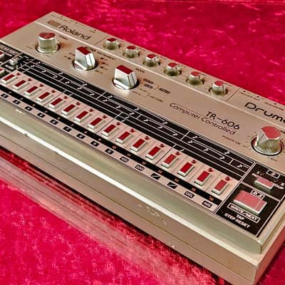 Roland TR-606 Drumatix Analog Drum Machine Drumcomputer TOP image 2
