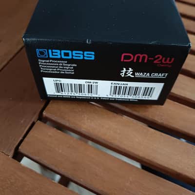 Boss DM-2W Delay Waza Craft 2015 - Present - Pink image 8