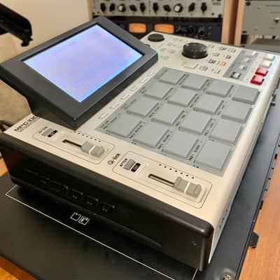 Akai MPC 1000 with new boards and switch’s image 2