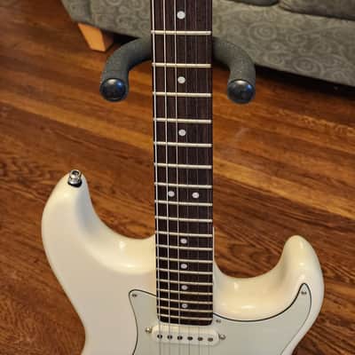 G&L Legacy USA 2010 - Vintage White image 4