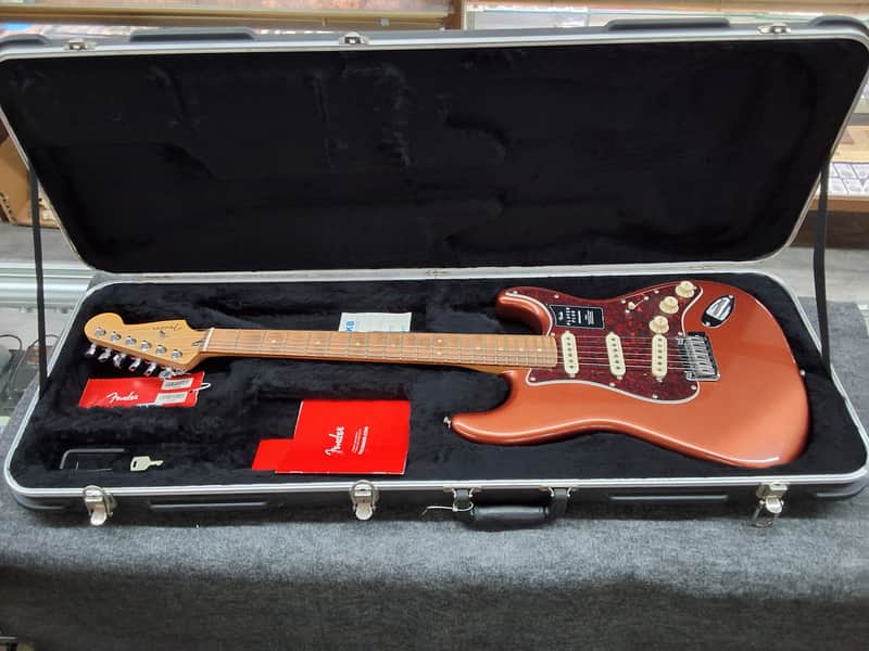 Fender Player Plus Stratocaster with Pau Ferro Fretboard 2021 - Present - Aged Candy Apple Red image 1