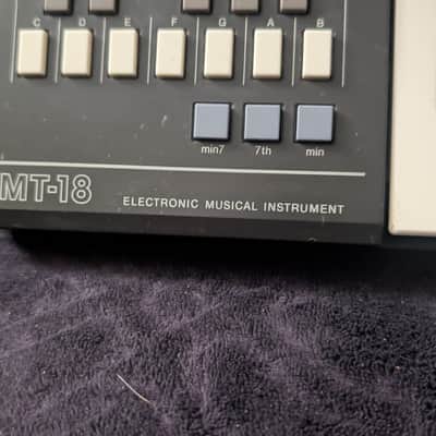 Casio MT-18 Casiotone 32-Key Synthesizer 1985 - 1988 - Black image 5