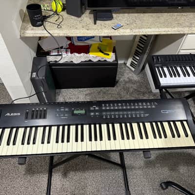 Alesis QS7 1996 - Black