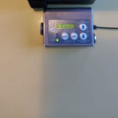 Lectrosonics SM + UCR411 Block 26, 665.6-691.1 MHz Wireless Microphone System 3x image 11