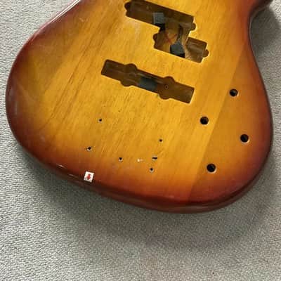Sunburst 4 String Electric Bass Basswood Body image 7