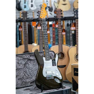 FENDER Am Ultra II Stratocaster HSS EB Texas Tea image 3
