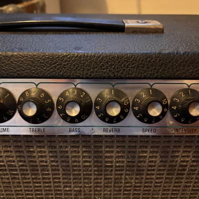 Fender Vibrolux Reverb 2-Channel 35-Watt 2x10" Guitar Combo 1970 - 1980 - Silverface image 3