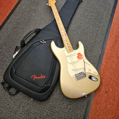 Fender Classic 50s Player Startocaster 2007 - shoreline gold image 7