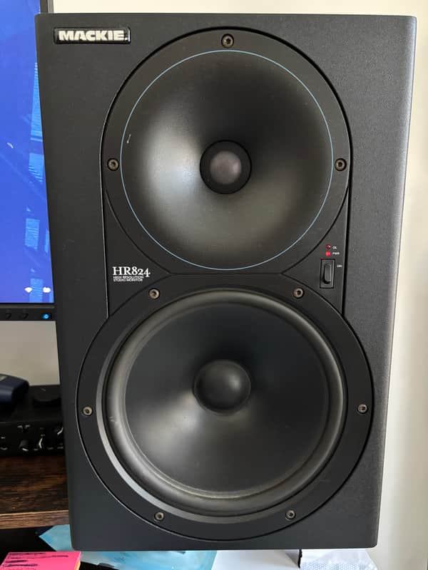 Mackie HR824 8" Active Studio Monitors (Pair) 1997 - 2007 - Black image 1
