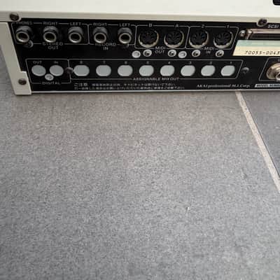 Akai MPC2000XL MIDI Production Center 2000 - 2005 - Grey image 7