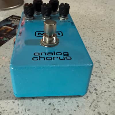 MXR Analog Chorus Guitar Effects Pedal Blue – Stereo Analog Modulation image 5