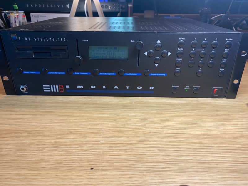 E-MU Systems Emulator III XPS Rackmount 32-Voice Sampler Workstation 1993 - Black