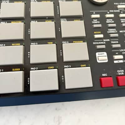 Akai MPC500 Music Production Center 2006 - 2013 - Black image 3