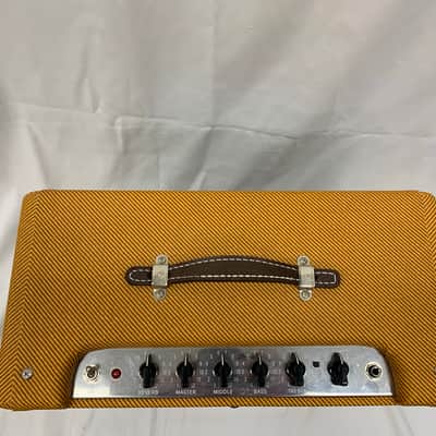 Fender Blues Junior image 5
