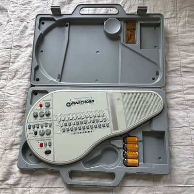 Suzuki OM-84 Omnichord 1984 - Gray image 5