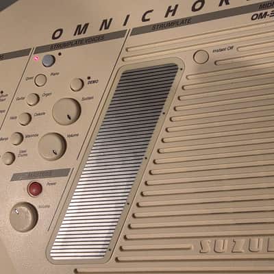 Suzuki OM-300 Omnichord image 4