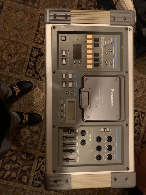 Panasonic パーソナルミュージックシステム SY-PA100 PANASONIC SY-PA100 PA Synthesizer (S/N#: KPMLB001028) Photo