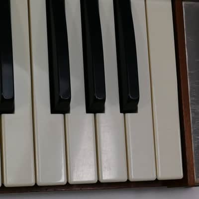 Immagine moog Source - 21