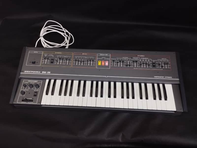 Elektronika EM-25 - soviet analog synth, 1990 image 1