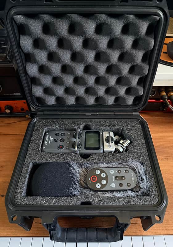 Zoom H5 Handy Recorder Complete Bundle - w/ XY Capsule, Remote, Foam + Fuzzy Windscreens + SKB Case image 1