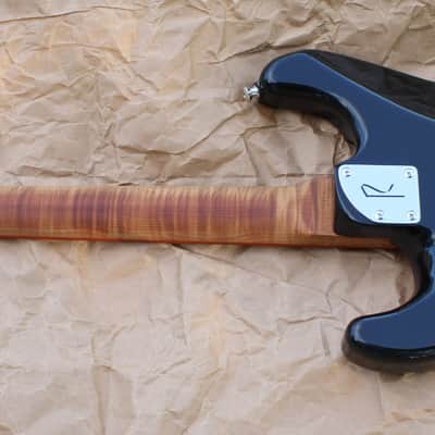 Rizzuto Guitars VRS Custom with 5A Flame Maple Neck image 7